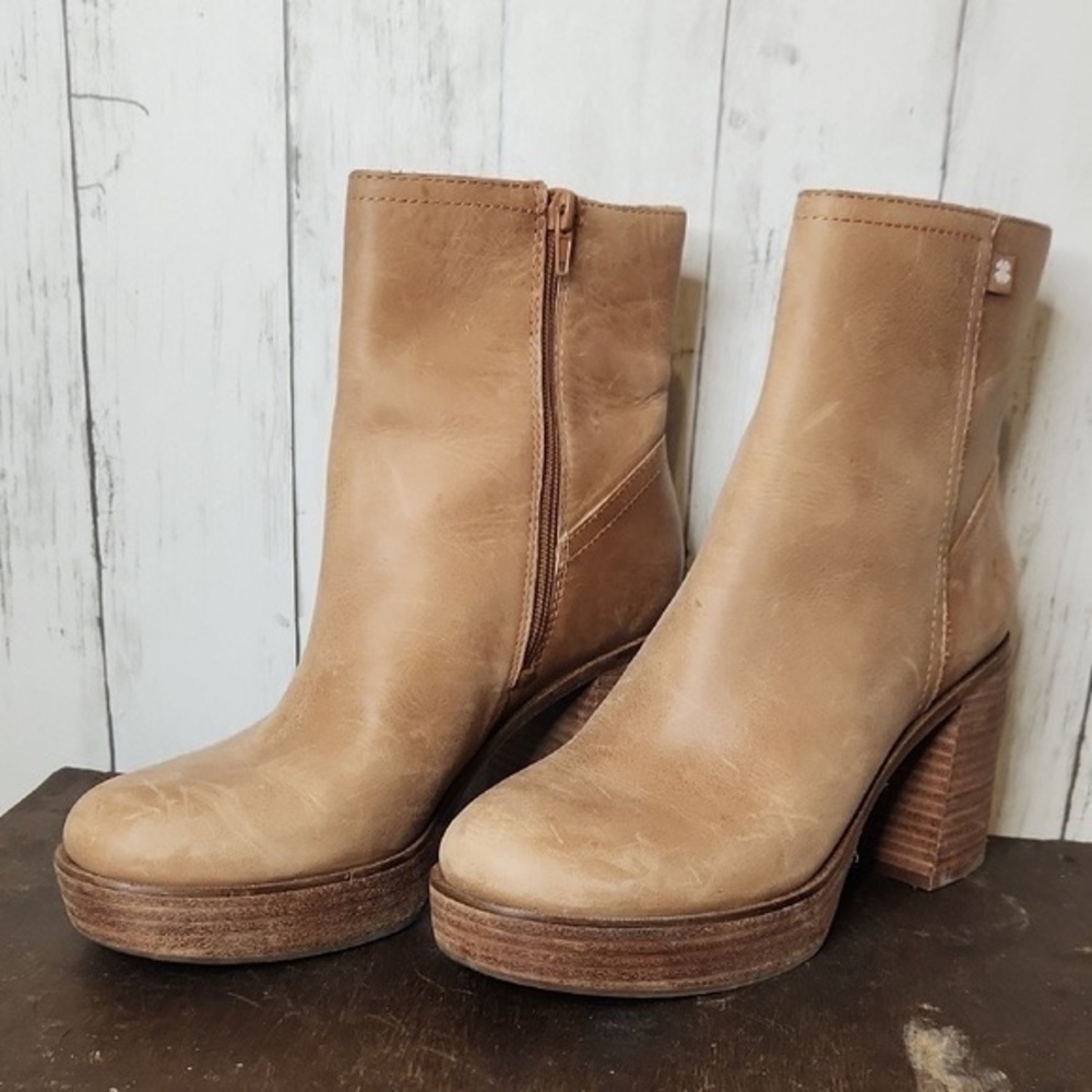Lucky Brand Tan Heeled Boots
